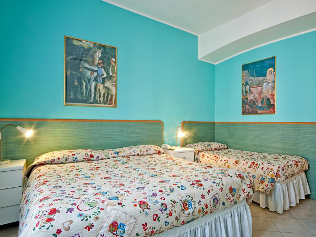 Albergo Ristorante Corsini Pavullo nel Frignano Cameră foto